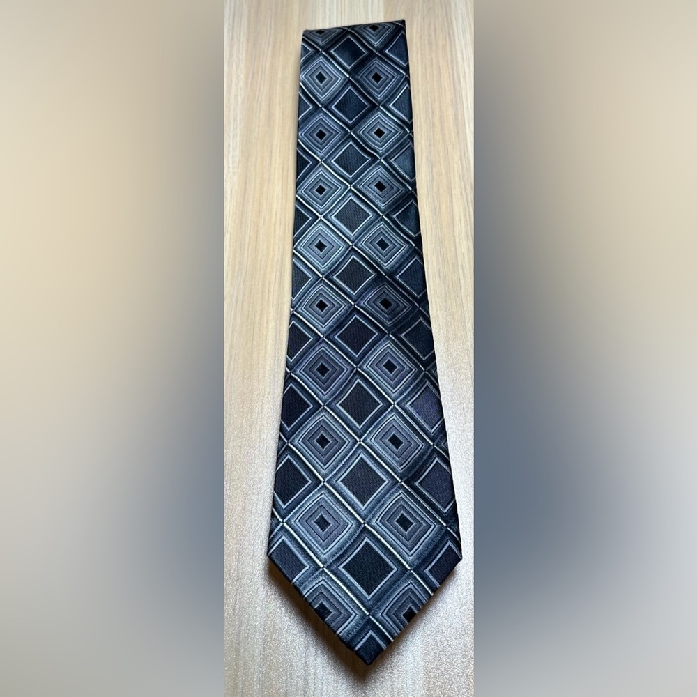 Kenneth Cole Black and Gray Diamond Pattern Tie